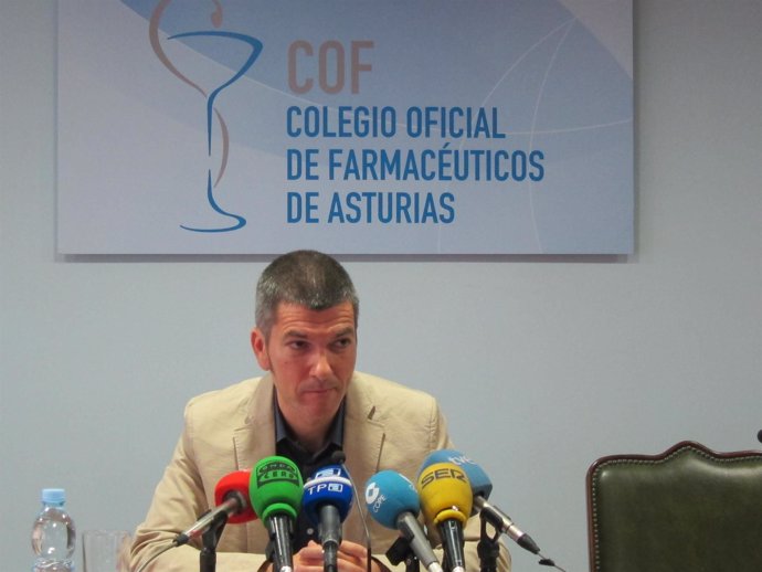 El Presidente Del Colegio Oficial De Farmacéuticos De Asturias, José Villazón.
