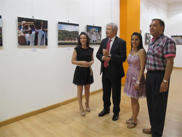 Del Río, En Un Momento De La Inauguración De La Muestra