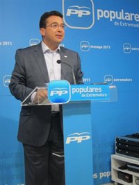 El PP extremeño señala que "sobran políticos" y es "el momento" de hacer "una reestructuración" en las administraciones