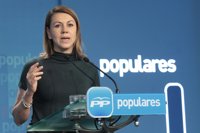 Cospedal no va a la Junta Directiva Nacional del PP en Sevilla para poder supervisar la extinción del incendio de Hellín