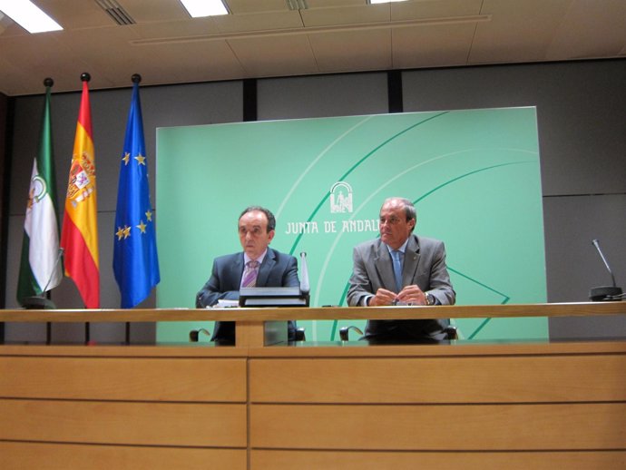 Rafael Rodríguez Junto Al Presidente Del Consejo Andaluz De Cámaras De Comercio