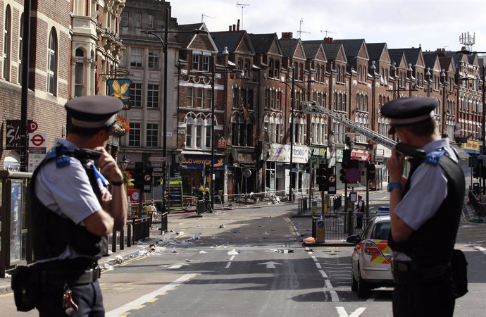 Calle Cortada En El Sur De Londres Tras La Ola De Disturbios