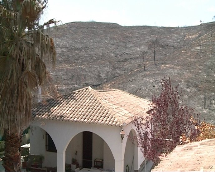 Urbanización De Turís Afectada Por Los Incendios