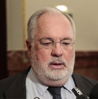 Arias Cañete explicará en el Congreso la gestión de los incendios de Valencia