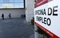 UGT dice que Cantabria es la segunda cc.aa en subida interanual y que el 45% de los parados no cobra prestación