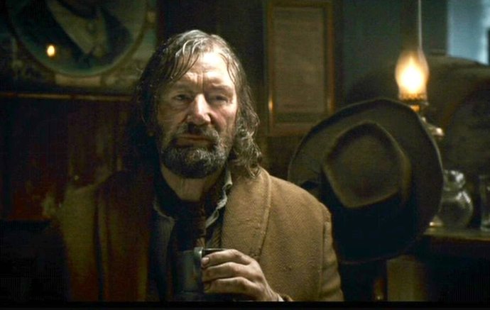Clive Russell en El hombre lobo