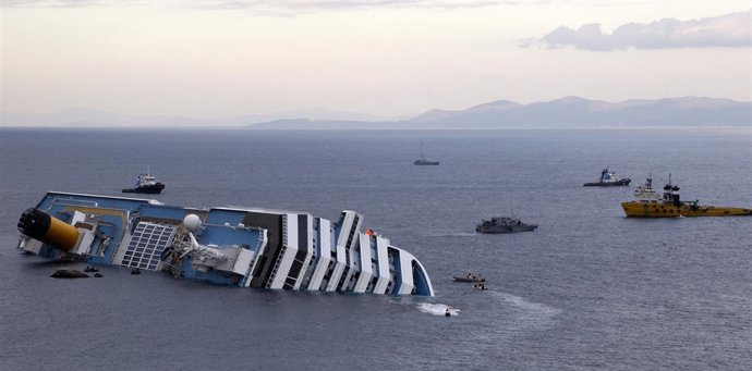 Crucero Naufragado  'Costa Concordia' , En Italia