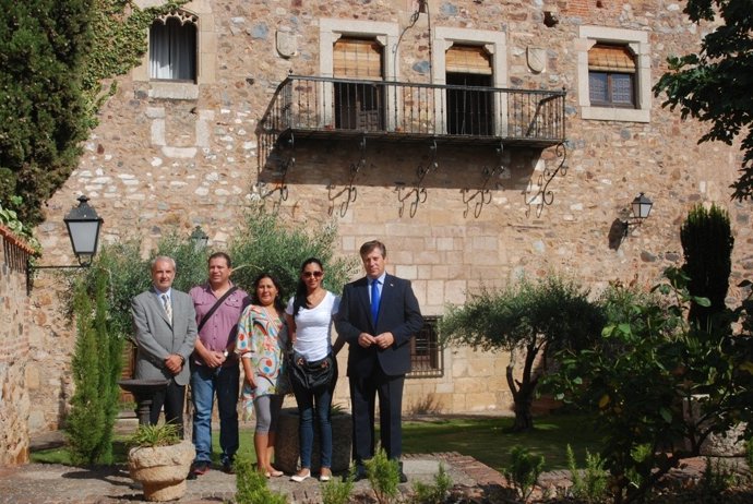 Delegación De Bolivia En Diputación De Cáceres