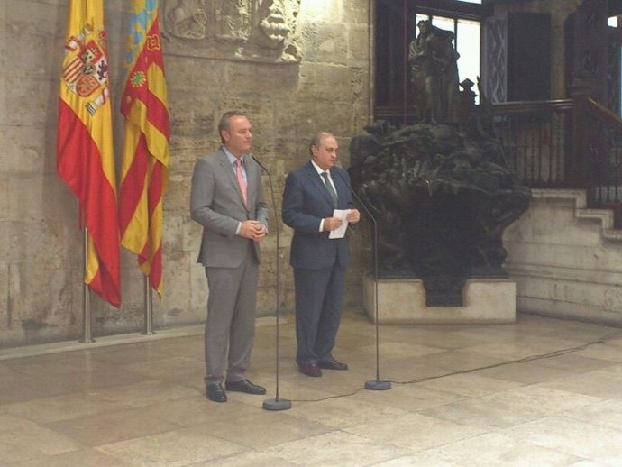 Fernández Díaz Y Fabra En Rueda De Prensa En El Palau
