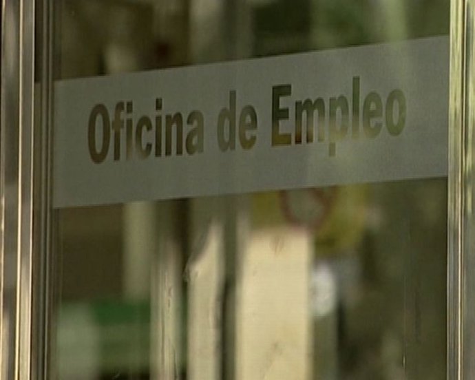 98.853 parados menos en junio