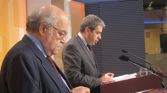 Andreu Mas-Colell Y Francesc Homs, En Rueda De Prensa Tras El Consell Executiu