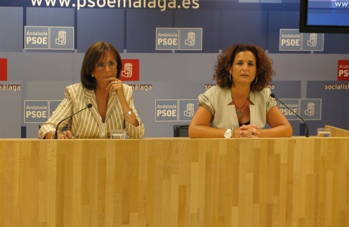 Remedios Martel y Pilar Serrano en rueda de prensa 