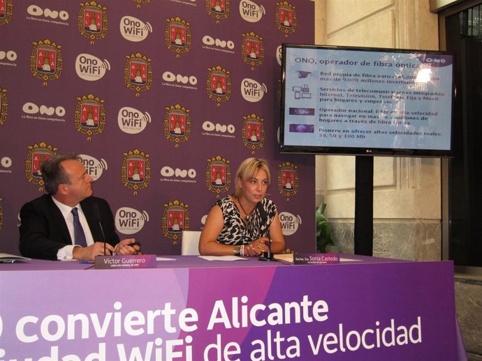 Sonia Castedo Y Víctor Guerrero