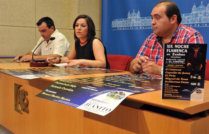 Rocío Soriano (Centro) Durante La Presentación