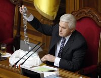 Dimite el presidente del Parlamento ucraniano