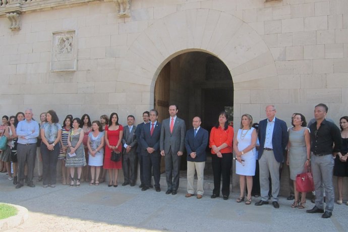 El Govern Convoca Un Minuto De Silencio Por La Muerte De Una Mujer En Ibiza