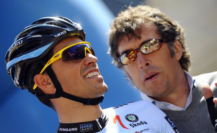 El ex ciclista Perico Delgado junto con Alberto Contador