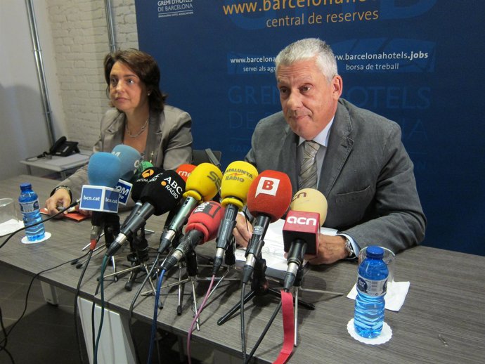 Sònia Recasens (Ayuntamiento de Barcelona) y Jordi Clos (Gremio de Hoteles)