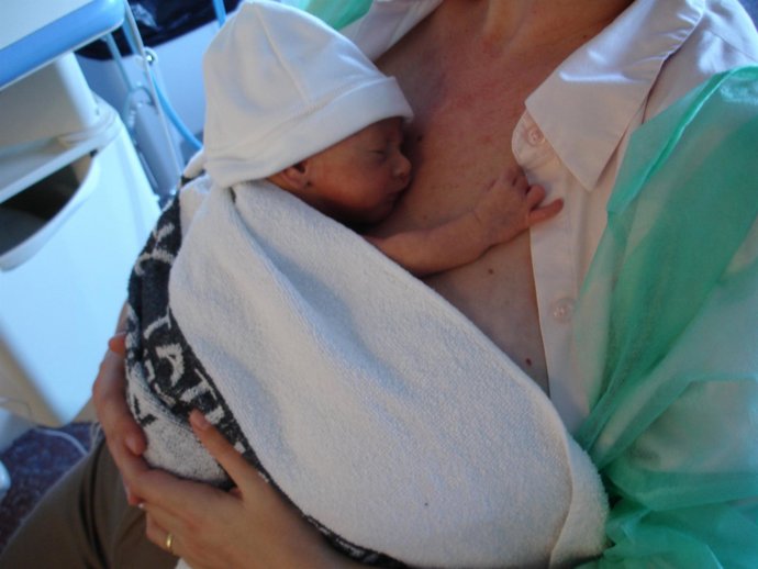 Una Madre Con Su Bebé