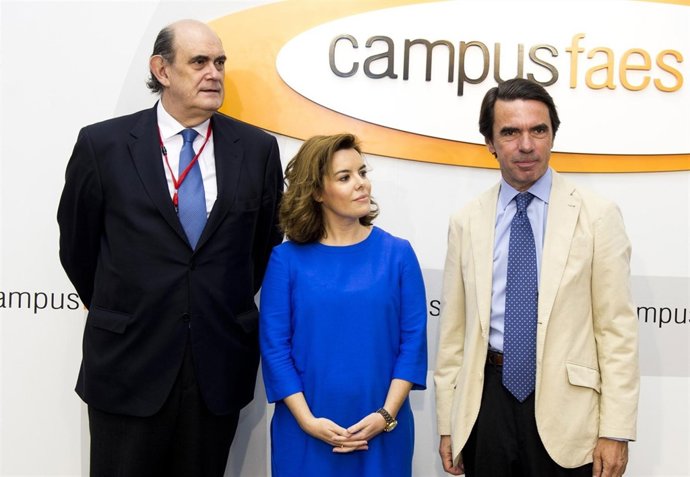 Sáenz de Santamaría, Astarloa y Aznar en el Campus de FAES