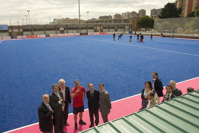 Visita Al Campo De Hockey