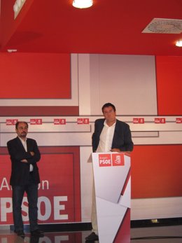 Óscar López y Javier Lambán en la sede del PSOE-Aragón