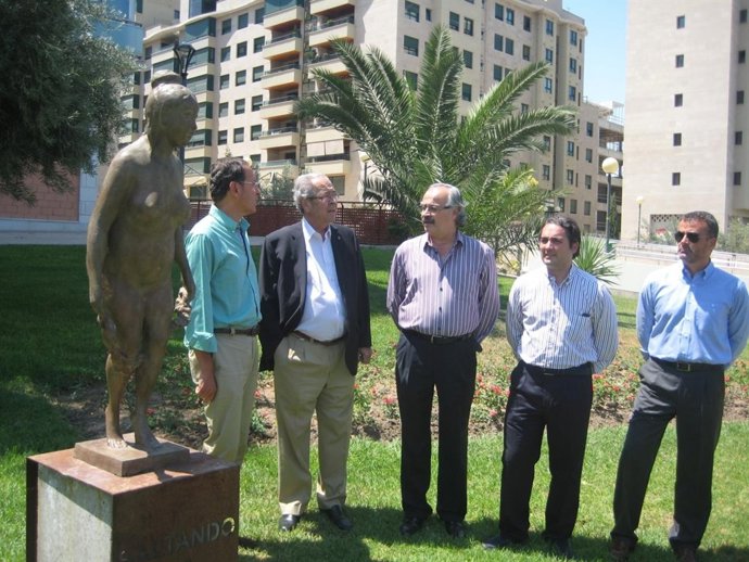 Las esculturas 'Saltando a la comba' y 'La danza' vuelven a lucir en el Parque 