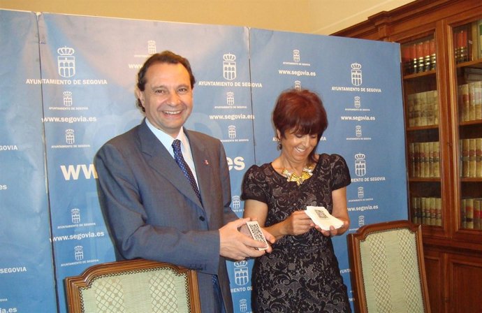 Arahuetes y De Santos muestran los códigos 