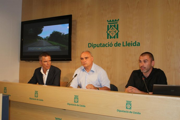 E.Valdecantos (vicesíndic Aran) J.Blanch (Diput.Lleida)  P.Vega (Cycling Tour)