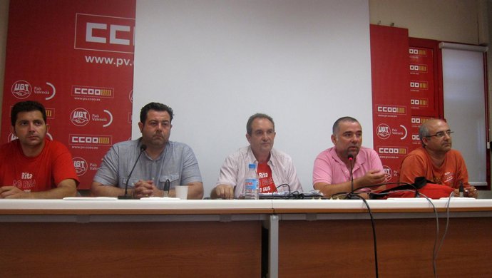 Miembros Del Comité De Empresa De EMT Valencia En Rueda De Prensa