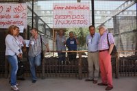 El PSOE traslada su apoyo a los dos trabajadores del Zoo que han iniciado un encierro contra su despido