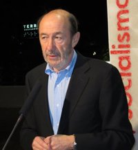 Rubalcaba opina que en la Comunitat Valenciana existe una "acumulación tremenda de casos de corrupción"