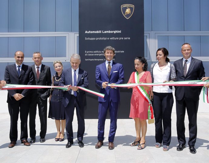 Nuevo Edificio De Lamborghini En Italia