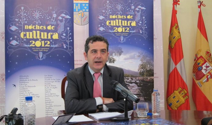 El delegado de Cultura de la Diputación de Salamanca, Manuel Tostado, durante la
