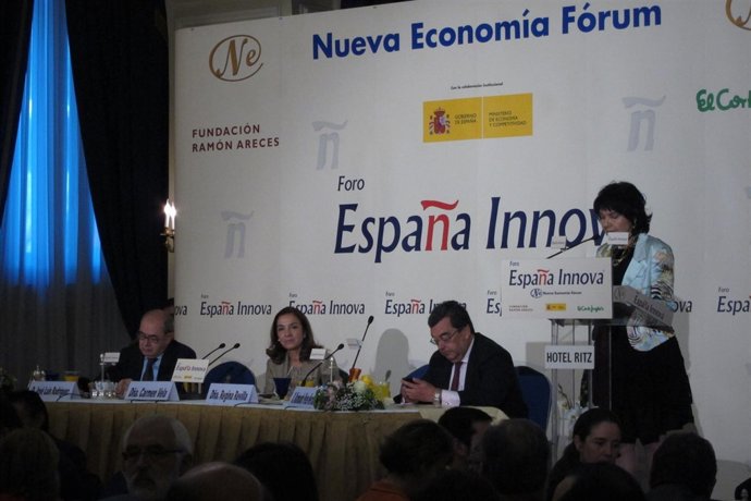 Acto con la secretaria de Estado de Investigación