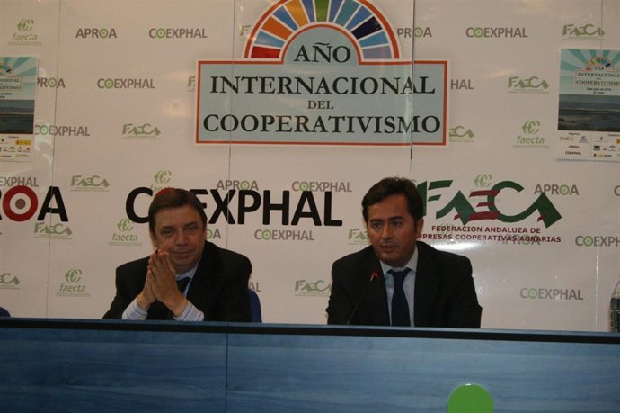 El consejero andaluz Luis Planas y el alcalde de El Ejido, Francisco Góngora 