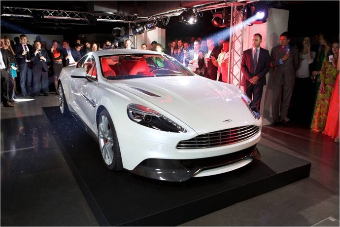 Presentación Del Nuevo Aston Martin Vanquish