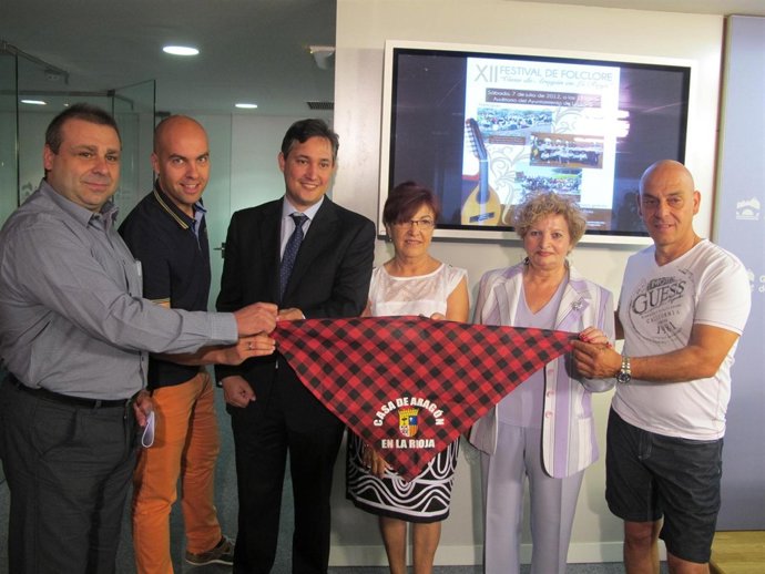 Pérez Pastor  en la presentación del XII festival de Folclore de La Rioja