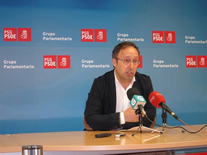 El Diputado Socialista Juan Carlos Francisco Rivera En Rueda De Prensa