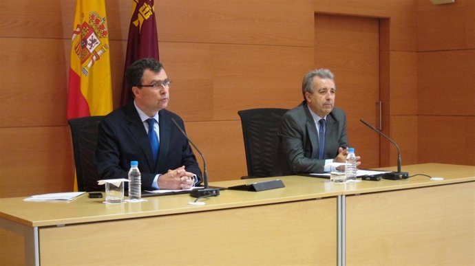 Ballesta y Cerdá en rueda de prensa tras Consejo de Gobierno