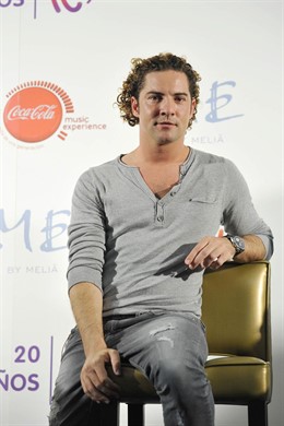 David Bisbal En La Presentación De Da Gala Cadena 100