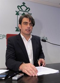 Calvo pide al PSOE que "deje de marear la perdiz" y se centre "en los intereses de los vecinos" de Oza y Cesuras
