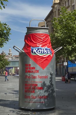 Kaiku instala en Pamplona una marmita gigante de 400 kilos.