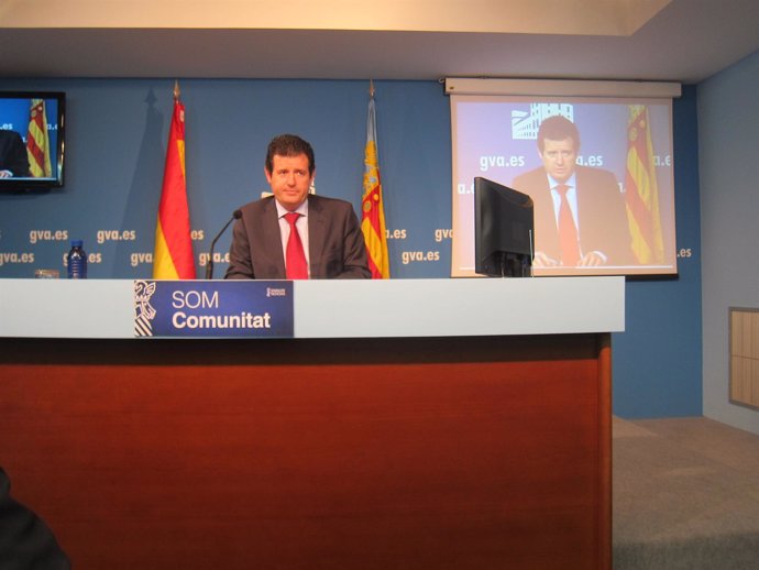 José Císcar En La Rueda De Prensa Posterior Al Pleno Del Consell