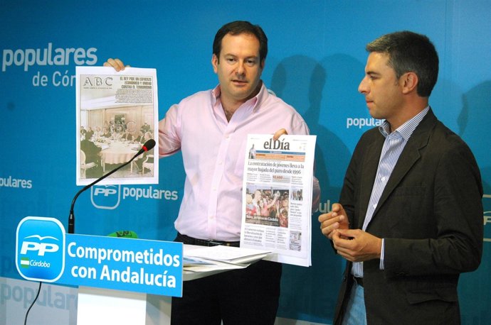 Molina muestra ante Lorite compromisos del PSOE recogidos por la prensa