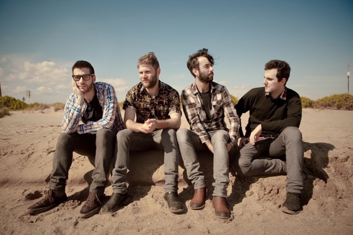 La Banda Catpeople En Una Foto Promocional