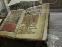 La brigada que lleva el robo del Códice estima "un par de semanas" para fijar el origen del dinero y analizar documentos