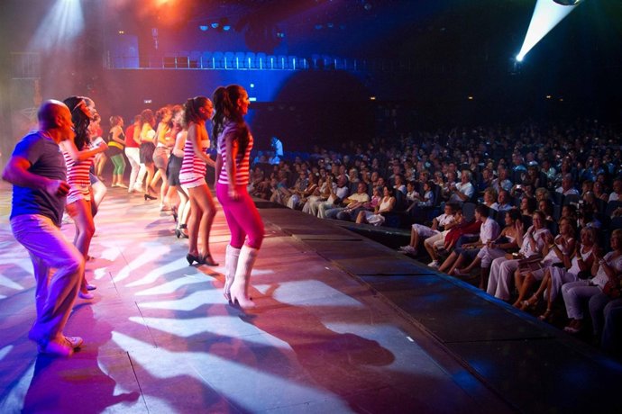 Musical de los empleados del Mare Nostrum Resort