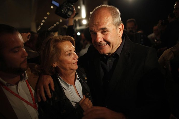 Amparo Rubiales, nueva presidenta del PSOE andaluz