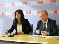 PSOE lamenta el "rodillo" del PP que demuestra que prima mantener la estructura de la Junta a los ciudadanos